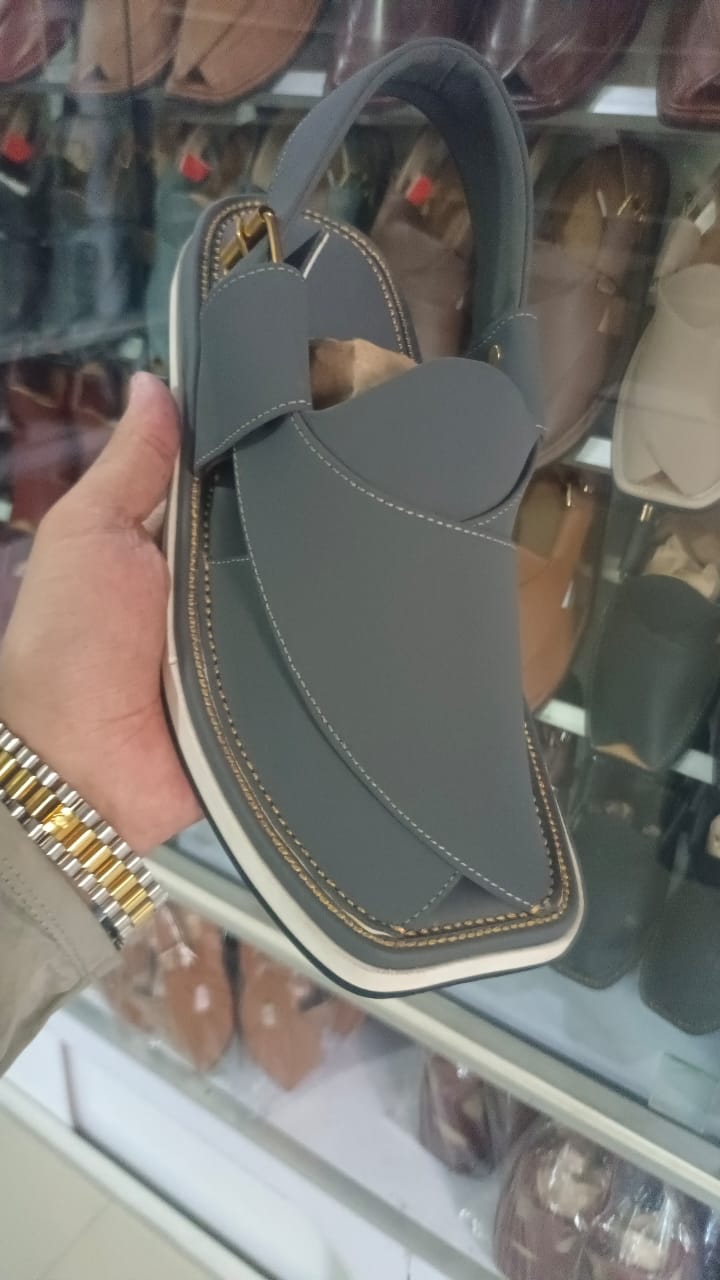 Peshawari Chappal (Kaptan) 15